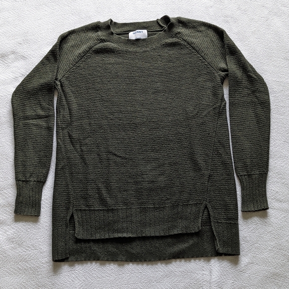 Set of 2 Old Navy Sweaters - Picture 2 of 7